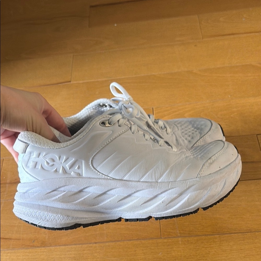 Hoka bondi SR size 7